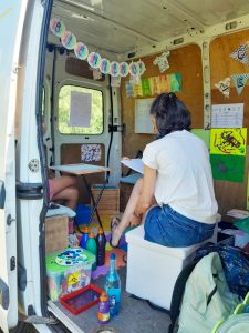 fourgon Bulle d'avenir 29  servant de dispositif mobile de prévention du décrochage scolaire pour les 5-13 ans